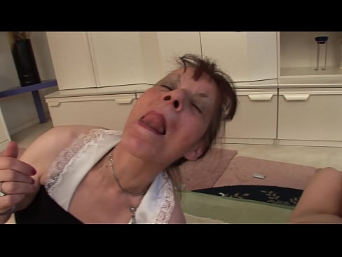 ❤️ To bedstemødre og en bedstefar har en trekant ❤ Porno at da.com-milf-300.ru ️