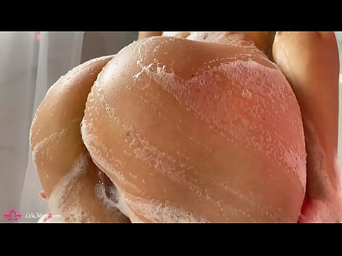 ❤️ Brunette onanerer fisse med vibrator til intens orgasme i brusebad ❤ Porno at da.com-milf-300.ru ️