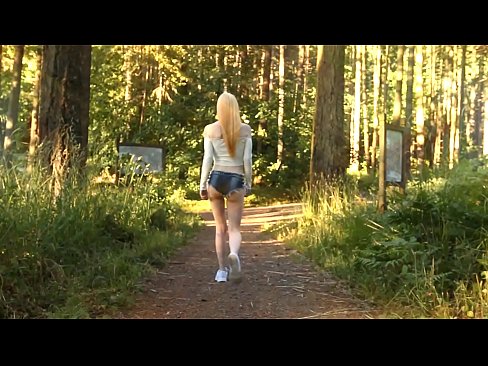 ❤️ Smuk kvinde bevæger sig langsomt, ikke nøgen video ❤ Porno at da.com-milf-300.ru ️